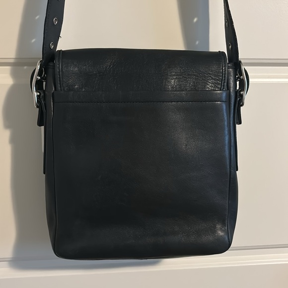 Vintage Coach Flap Front Purse - Picture 5 of 10